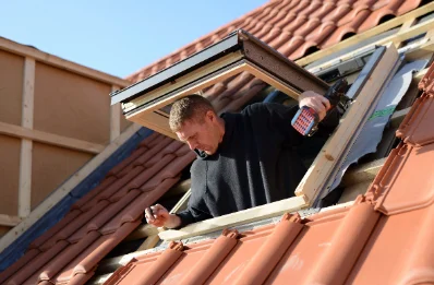 Pose de fenêtres de toit Velux à Vichères